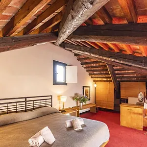  Apartment Penthouse Accademia Italien